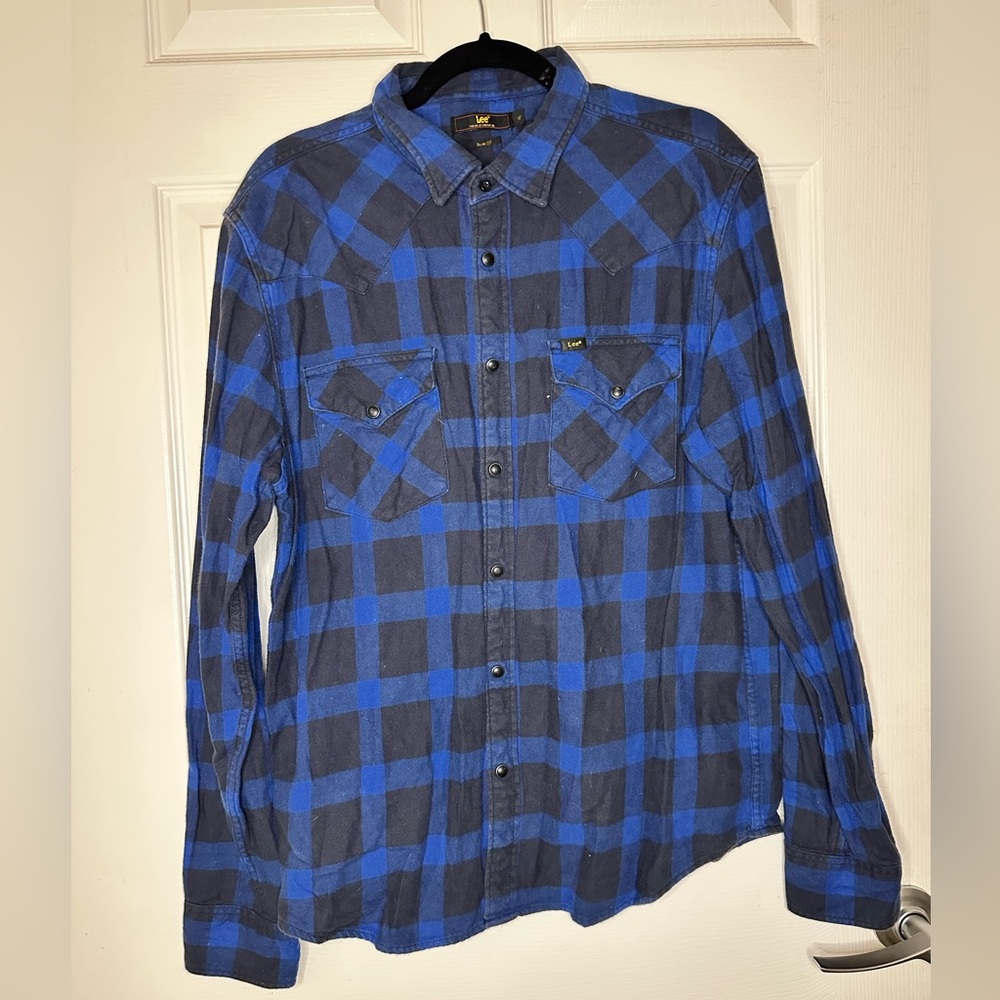 Lee navy/black plaid long sleeve flannel - size XL